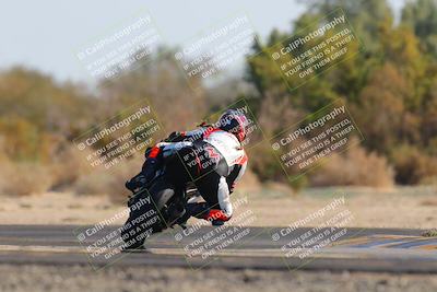 media/Dec-18-2022-SoCal Trackdays (Sun) [[8099a50955]]/Turn 7 Backside (1125am)/